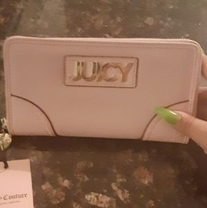 Macaroon pipe dream wallet juicy couture
